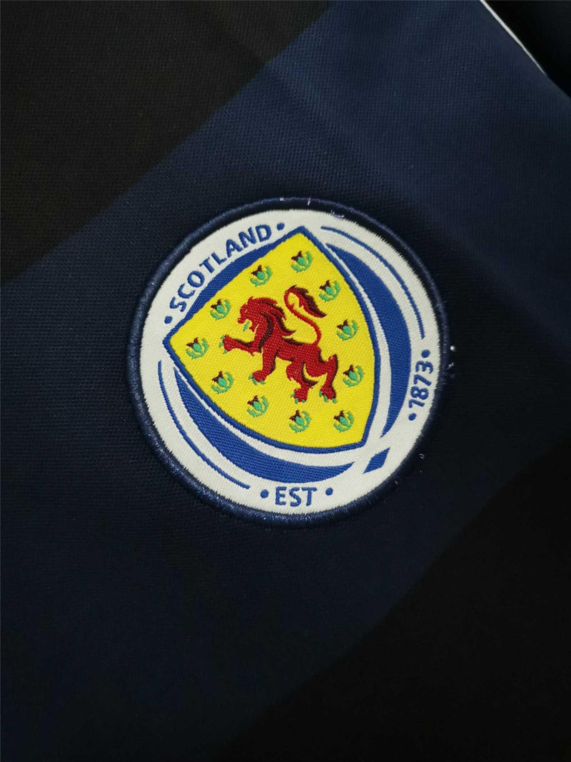 SCOTLAND HOME 1982 MAN (RETRO)