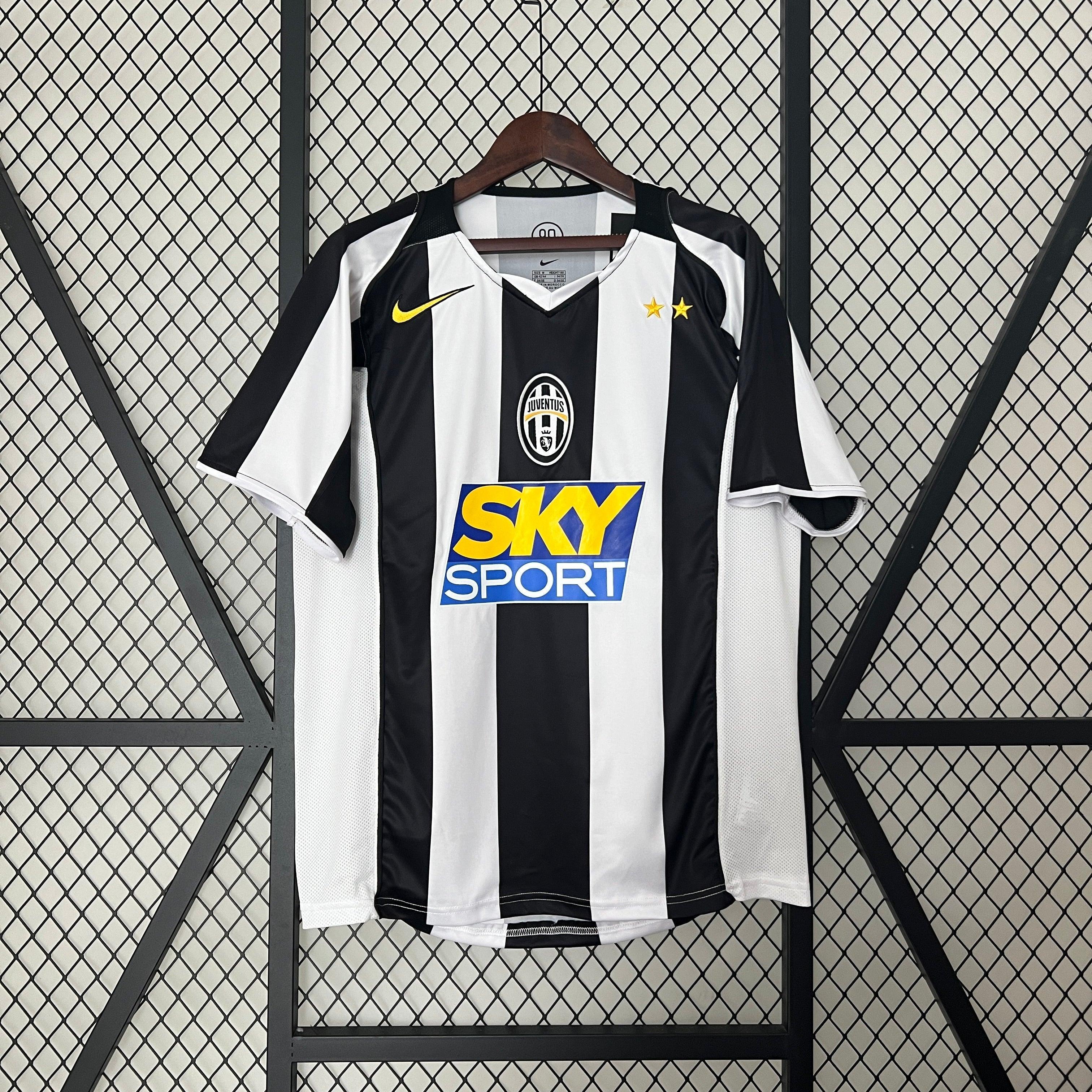 JUVENTUS I 04/05 MAN (RETRO)