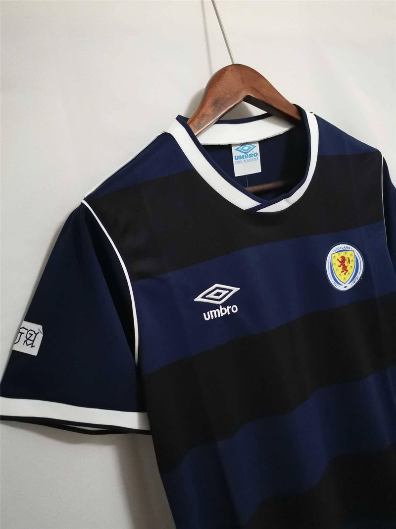 SCOTLAND HOME 1982 MAN (RETRO)