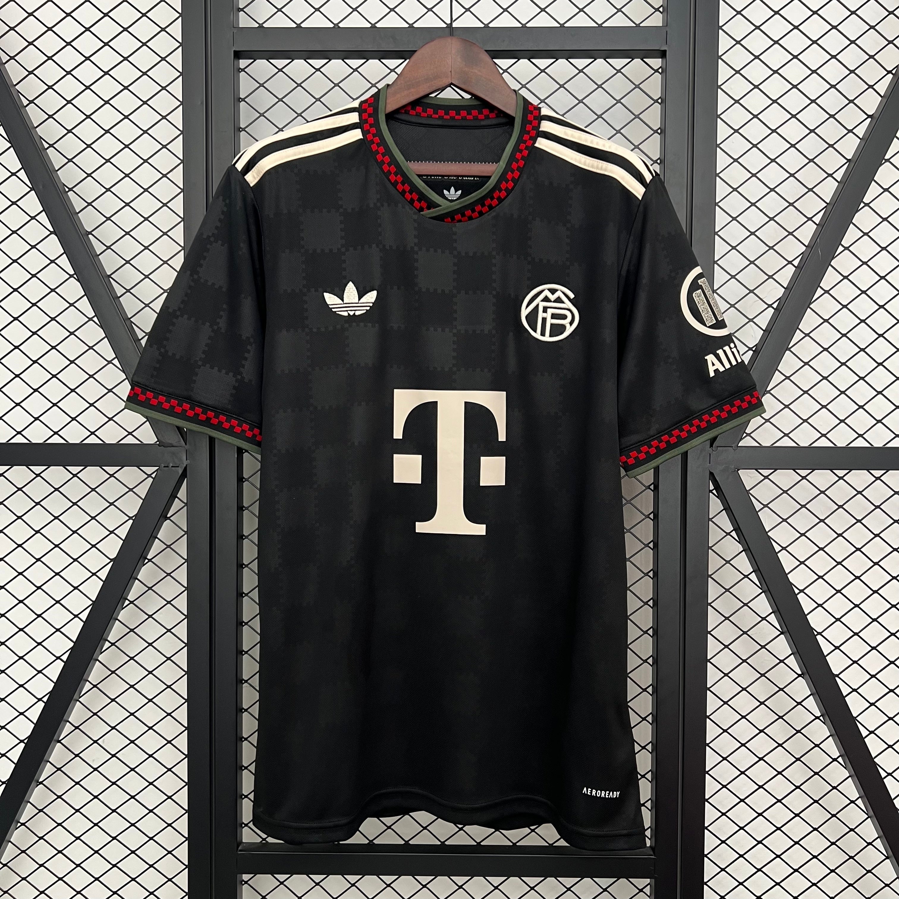 BAYERN MUNICH III 25/26 MAN