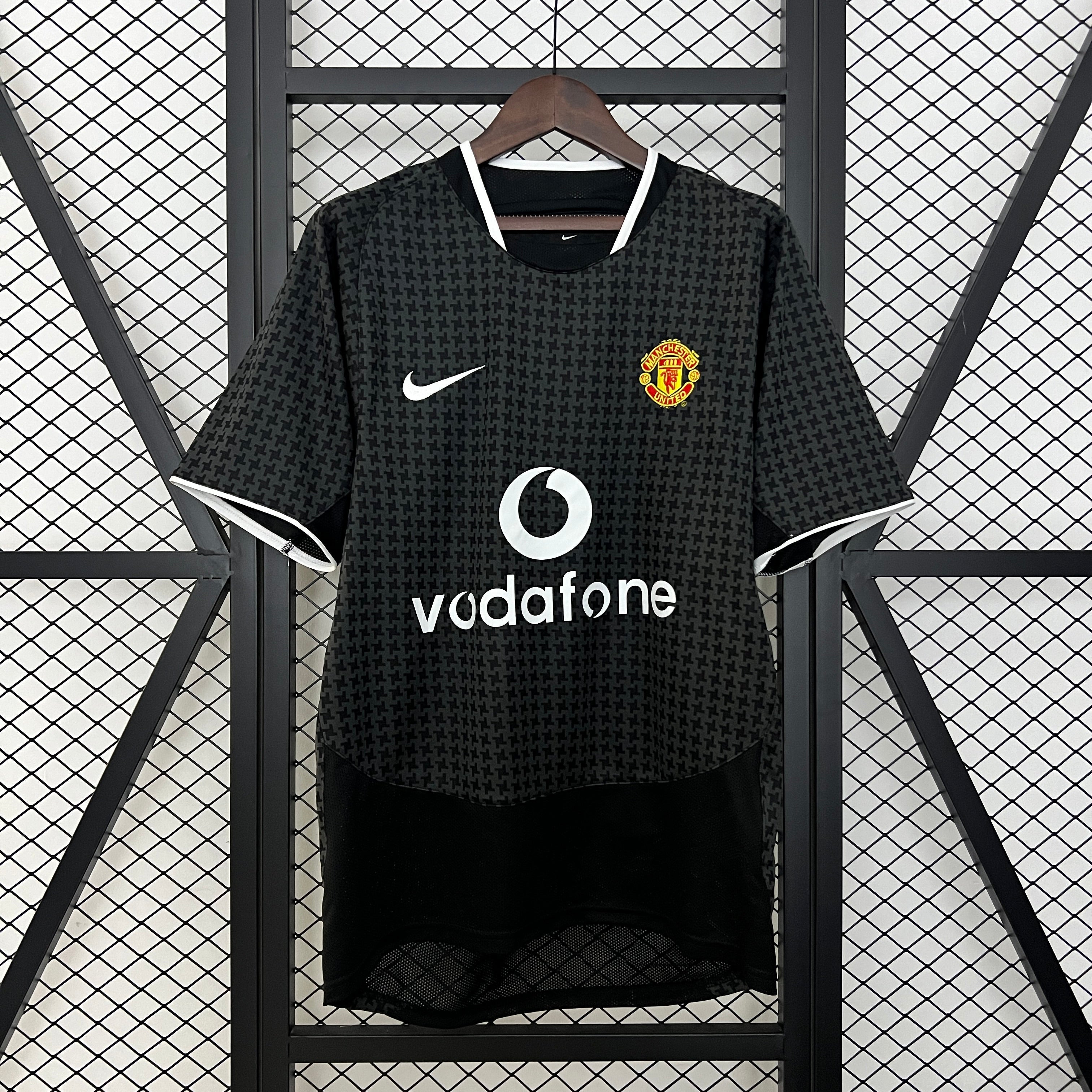 MANCHESTER UNITED II 03/05 MAN (RETRO)