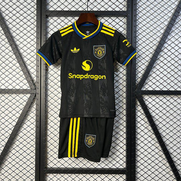 MANCHESTER UNITED III 25/26 KID SET