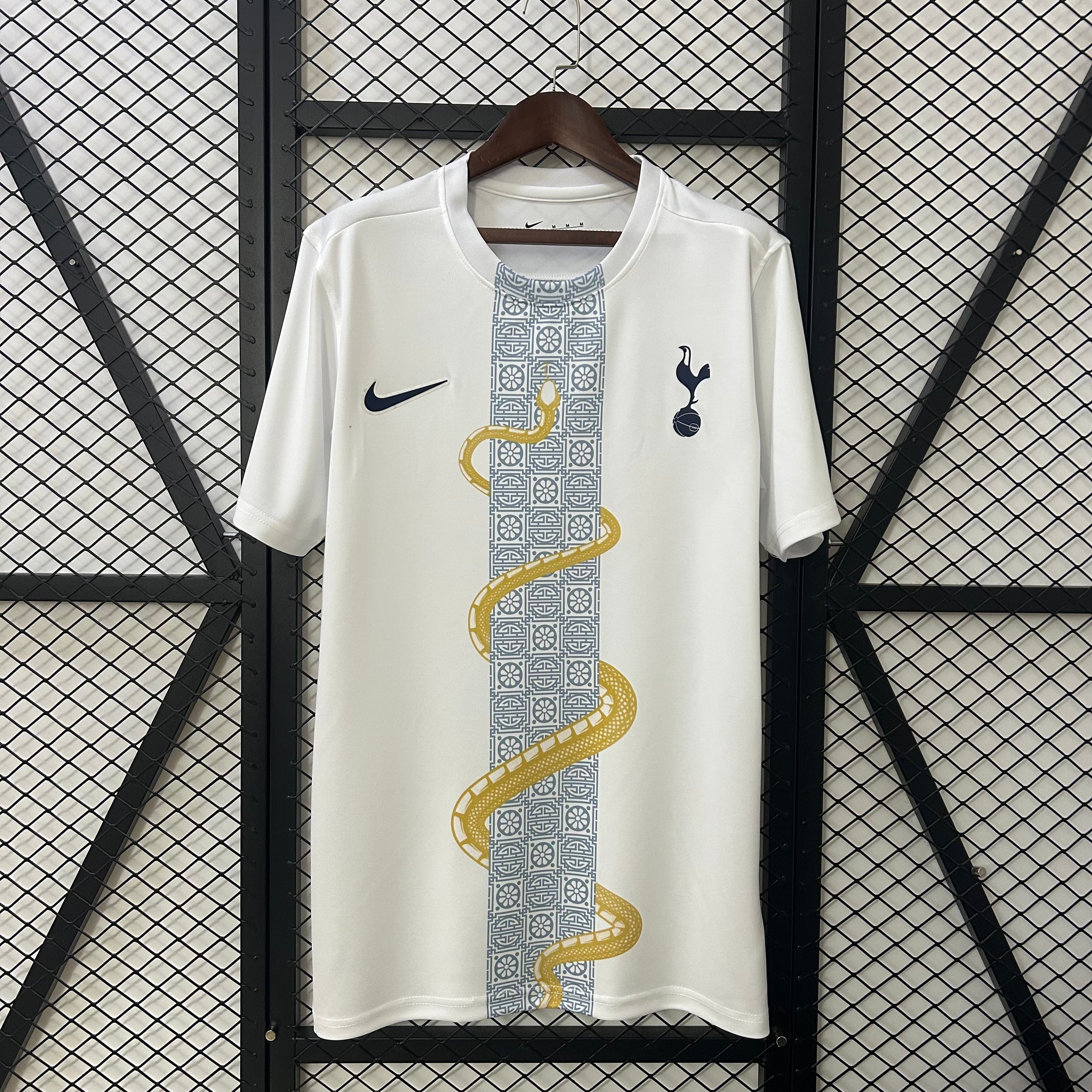 TOTTENHAM PRE JOGO I 25/26 MAN