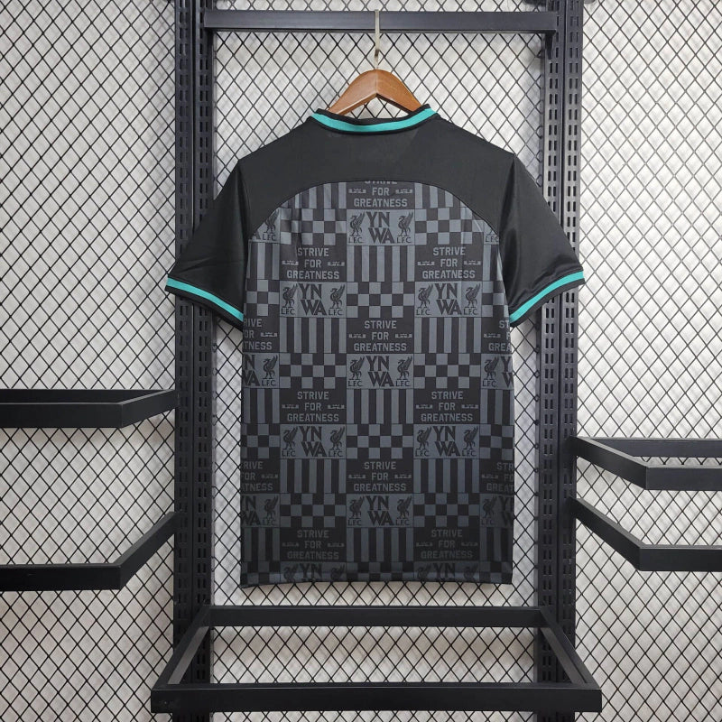 LIVERPOOL x LEBRON JAMES 24/25 MAN